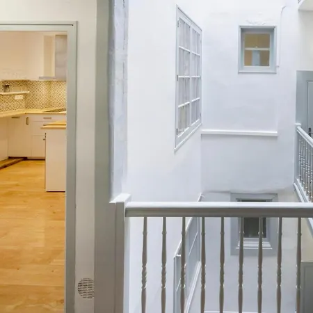 Centre Historique 5 *