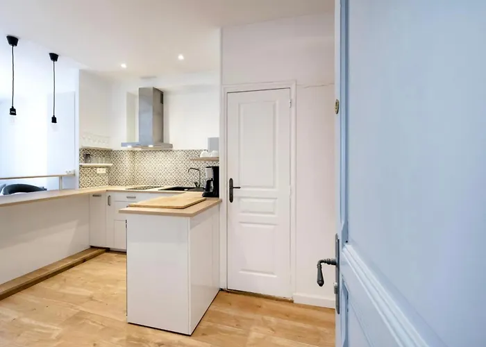 Centre Historique 5 דירה באיון