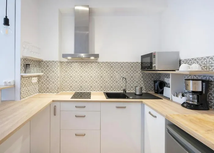 Centre Historique 5 באיון